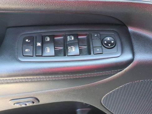 Used 2020 Jeep Grand Cherokee Limited AWD/4WD image 16