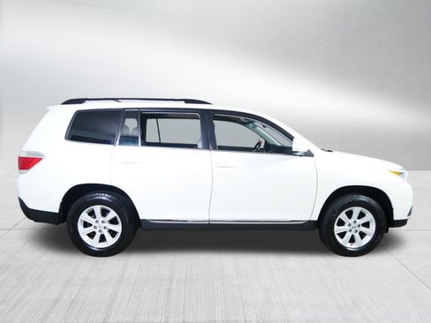 Used 2012 Toyota Highlander SE w/ Tow Pkg AWD/4WD image 8