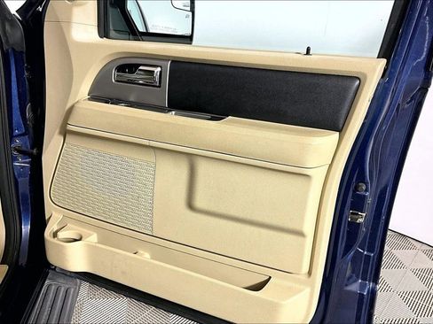 Used 2017 Ford Expedition XLT w/ Equipment Group 201A image 14