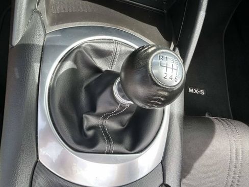 Used 2023 MAZDA MX-5 Miata Sport RWD image 21