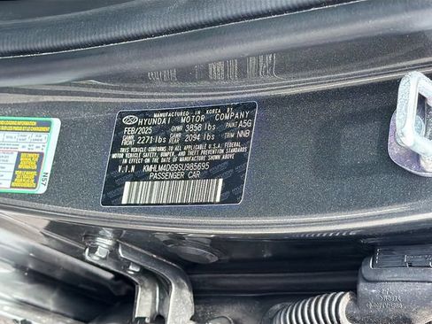 Certified 2025 Hyundai Elantra Sport FWD image 30