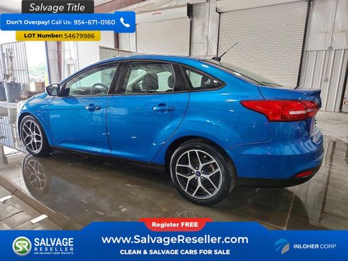 Used 2017 Ford Focus SEL FWD image 3