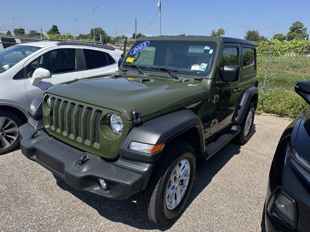 Used 2023 Jeep Wrangler Sport AWD/4WD image 6