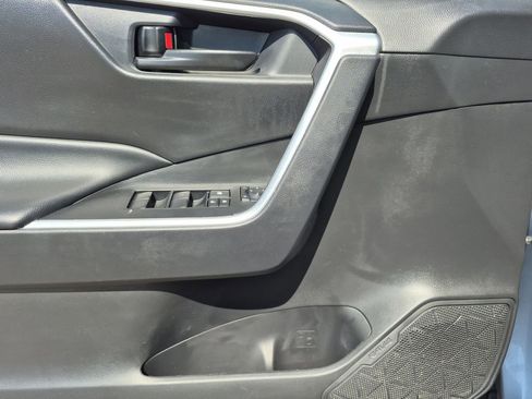 Used 2024 Toyota RAV4 LE image 6
