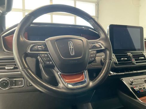 Used 2020 Lincoln Navigator Reserve w/ Equipment Group 208A Reserve AWD/4WD image 14