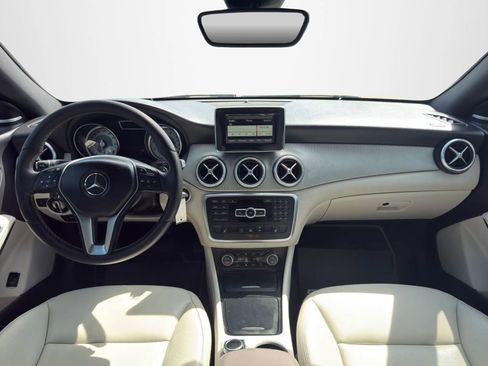 Used 2014 Mercedes-Benz CLA 250 image 14