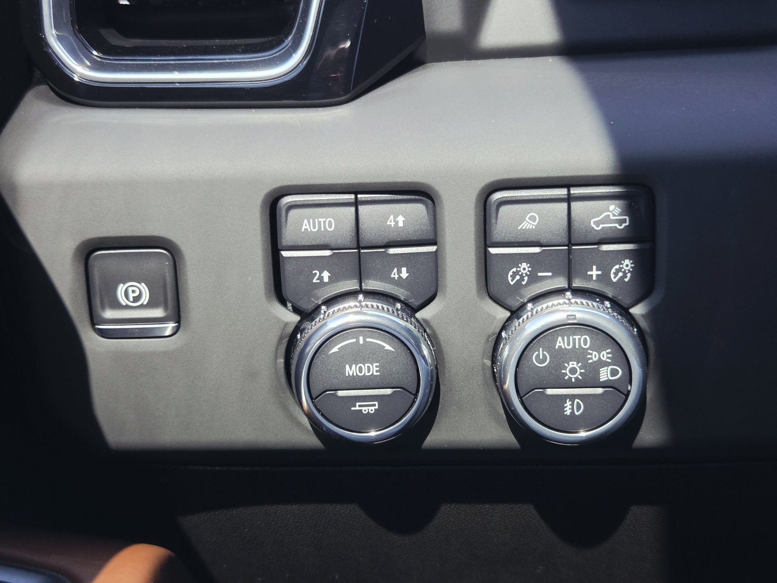 Used 2025 GMC Sierra 2500 Denali Ultimate AWD/4WD image 30