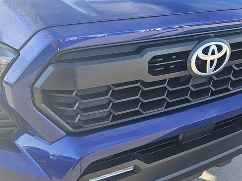 Used 2024 Toyota Tacoma TRD Off-Road image 3