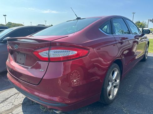 Used 2016 Ford Fusion SE FWD image 3