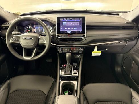 New 2026 Jeep Compass Latitude w/ Sun and Sound Group AWD/4WD image 41