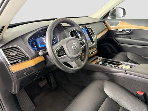 Certified 2023 Volvo XC90 B6 Plus image 10