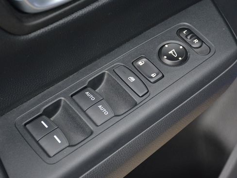 Used 2023 Honda CR-V EX image 11