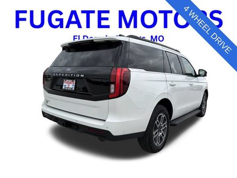 Used 2025 Ford Expedition Active AWD/4WD image 5
