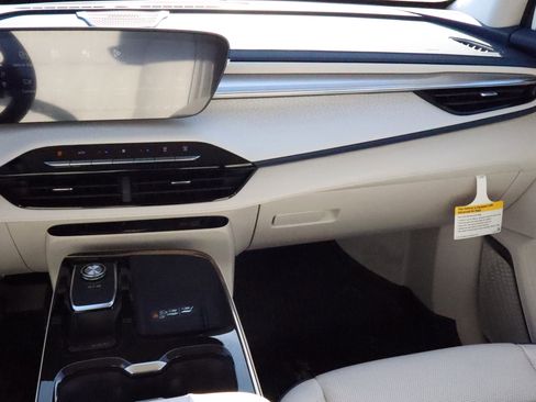 New 2026 Buick Enclave Avenir w/ Super Cruise Package image 11