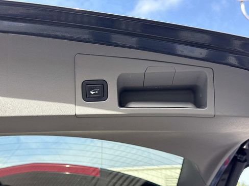 Used 2019 Cadillac XT5 Luxury image 12
