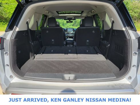 Used 2023 Nissan Pathfinder Platinum AWD/4WD image 20