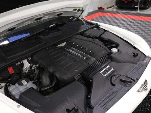 Used 2017 Bentley Bentayga image 92