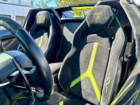 Used 2016 Lamborghini Aventador LP 750-4 Superveloce image 22