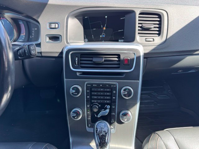 Used 2015 Volvo V60 T5 Cross Country w/ Protection Package AWD/4WD image 19