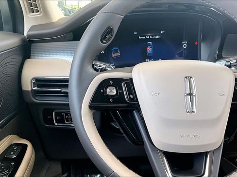 Used 2024 Lincoln Corsair FWD image 21