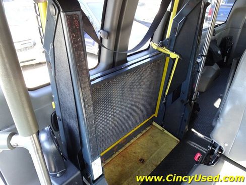 Used 2012 Chevrolet Express 3500 LT w/ LT Preferred Equipment Group RWD image 18