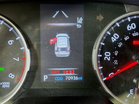 Used 2022 Toyota RAV4 XLE image 16