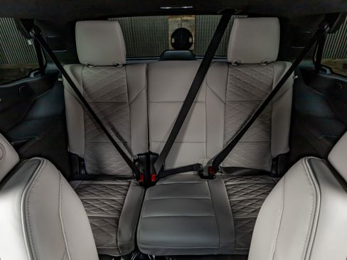 Used 2025 Cadillac Escalade Sport Platinum image 38