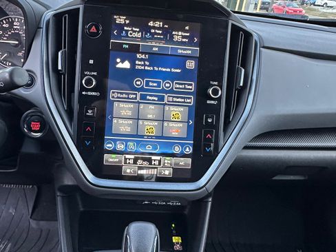 Certified 2024 Subaru Crosstrek 2.5i Limited w/ Crosstrek Mirror Package image 15