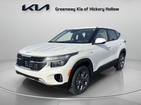 New 2026 Kia Seltos LX image 3