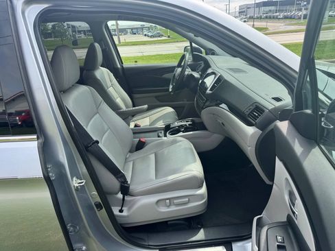 Used 2017 Honda Pilot Touring image 15