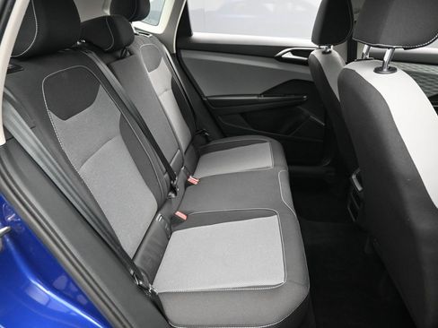 Used 2022 Volkswagen Taos S w/ IQ Drive S Package image 32