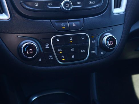 Used 2024 Chevrolet Malibu LT FWD image 20