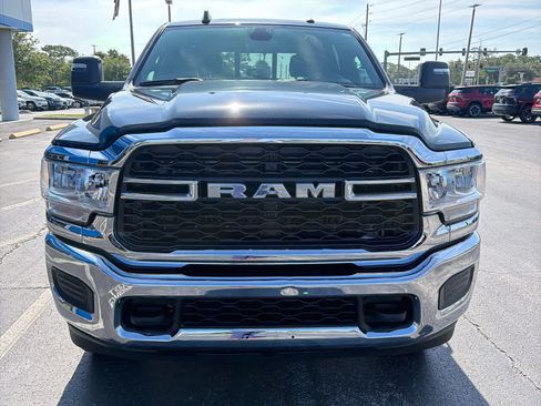 Used 2024 RAM 3500 Tradesman w/ Chrome Appearance Group AWD/4WD image 9