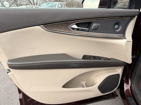 Used 2019 Lincoln Nautilus Reserve w/ Cargo Utility Package image 12