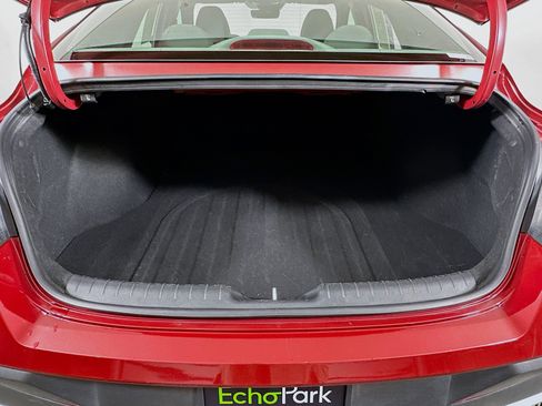 Used 2024 Hyundai Elantra SEL image 28