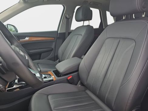 Used 2023 Audi Q5 Premium w/ Convenience Package AWD/4WD image 18