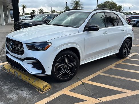 Used 2024 Mercedes-Benz GLE 350 4MATIC image 3