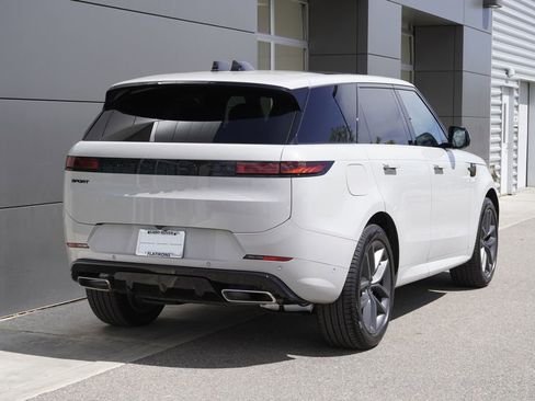 New 2026 Land Rover Range Rover Sport Dynamic SE AWD/4WD image 2