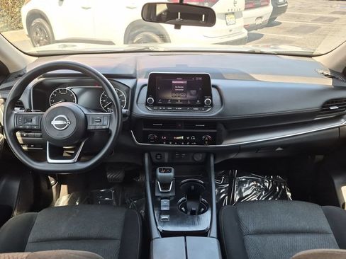 Certified 2024 Nissan Rogue SV FWD image 25