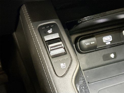 Used 2022 Kia Telluride SX w/ SX Prestige Package image 21