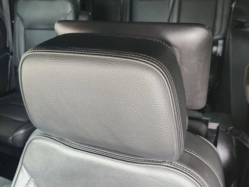 Used 2023 GMC Yukon Denali AWD/4WD image 24