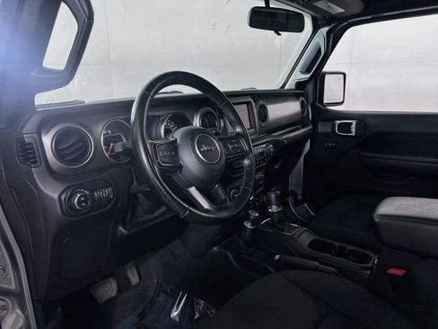 Used 2020 Jeep Gladiator Sport w/ Quick Order Package 24S AWD/4WD image 9