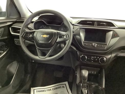 Used 2023 Chevrolet TrailBlazer LS FWD image 32