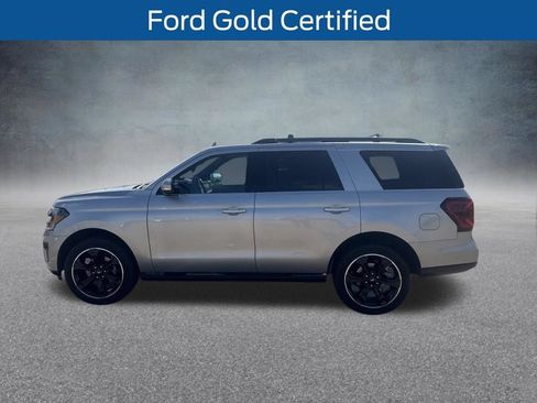 Used 2024 Ford Expedition Limited RWD image 2
