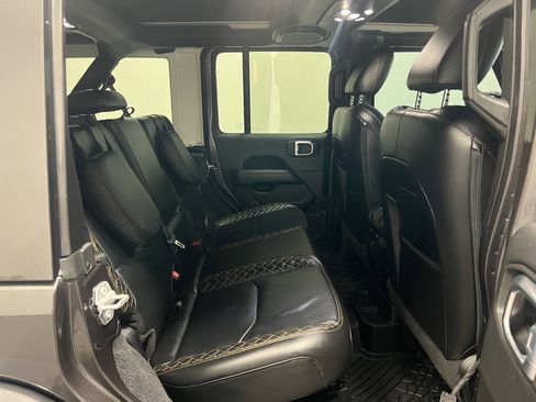 Used 2021 Jeep Wrangler Unlimited Sahara image 17