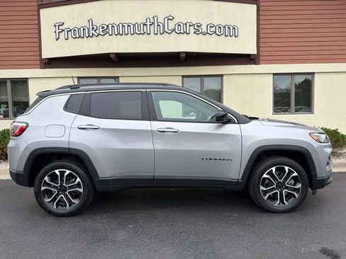 Used 2023 Jeep Compass Limited AWD/4WD image 8