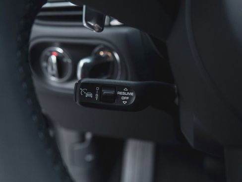 New 2025 Porsche Macan image 19