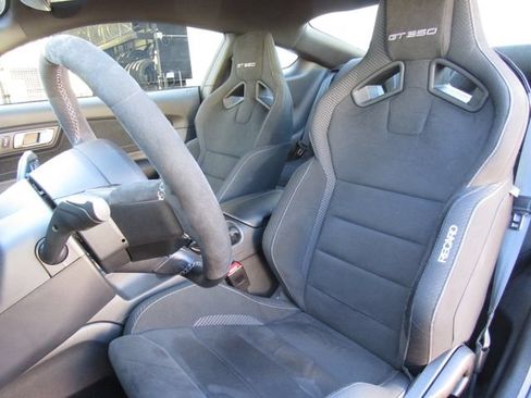 Used 2018 Ford Mustang Shelby GT350 w/ Electronics Package RWD image 13