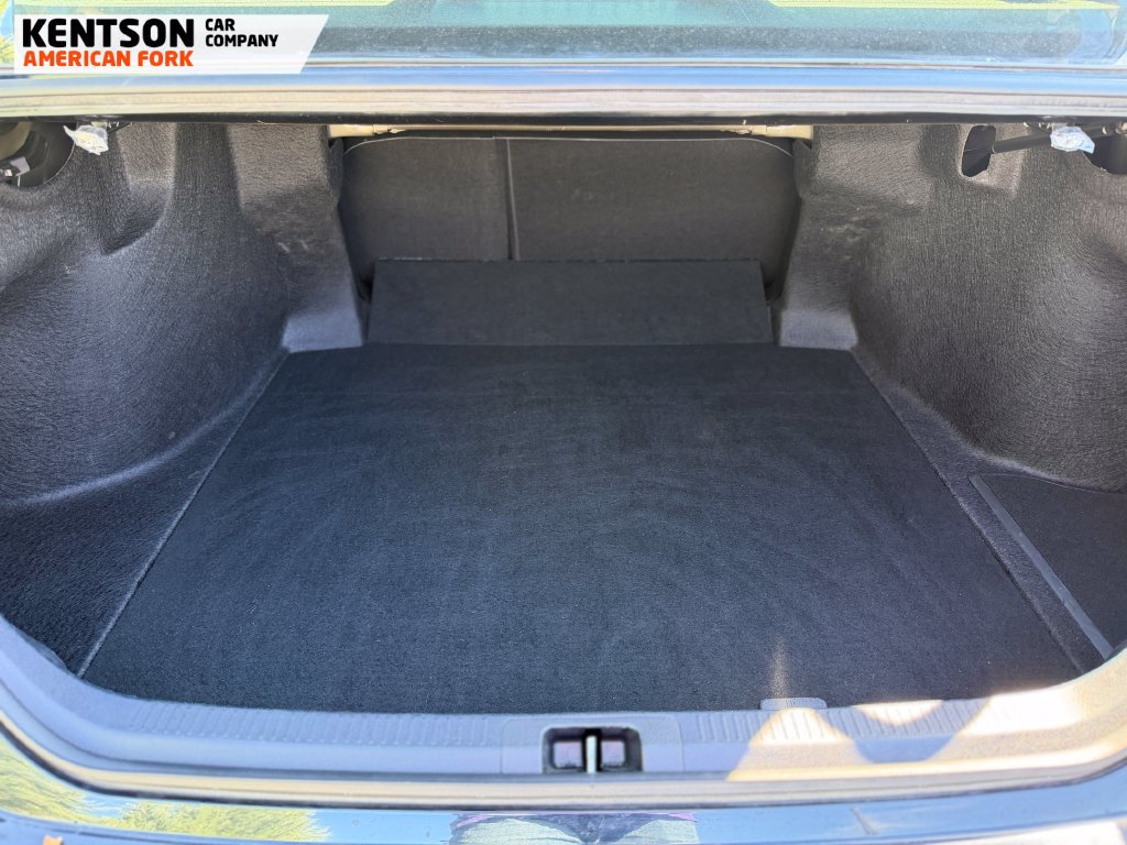 Used 2025 Toyota Camry SE FWD image 33