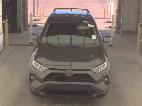Used 2021 Toyota RAV4 XLE image 2